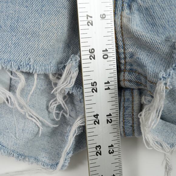 Vintage Levi’s 560 Cut-Off Denim Shorts Light Wash Made in USA 30” by Petros - Picture 6 of 12